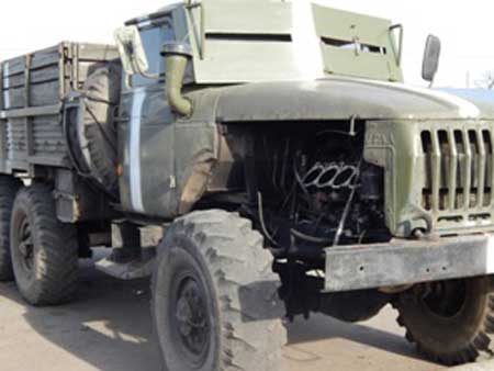 Уманские механики отремонтируют «Урал» из зоны АТО