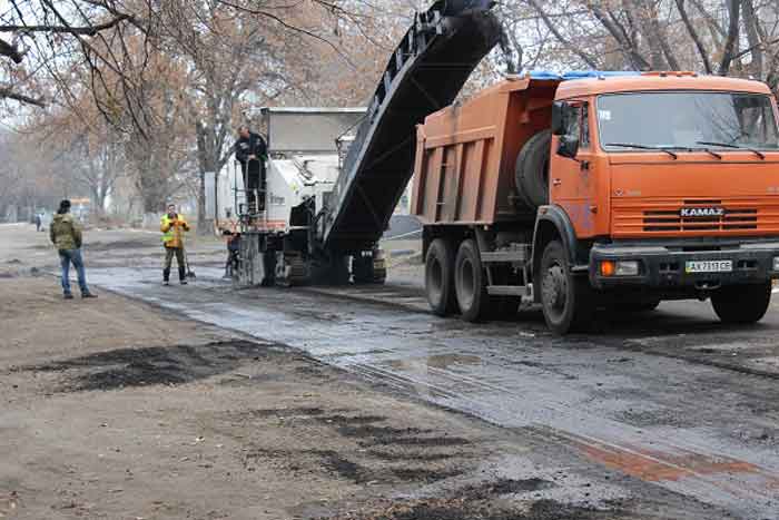 капитальный ремонт отрезка дороги по ул. Вербовецкого (между ул. Калинина и Толстого)