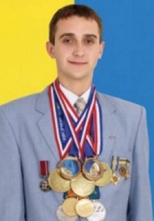 Антон Скачков получил удостоверение «Почетного гражданина города Черкассы»
