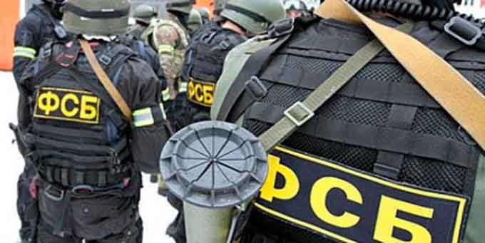 У Криму «ввічливі люди» з ФСБ вигнали з квартир родини українських військових