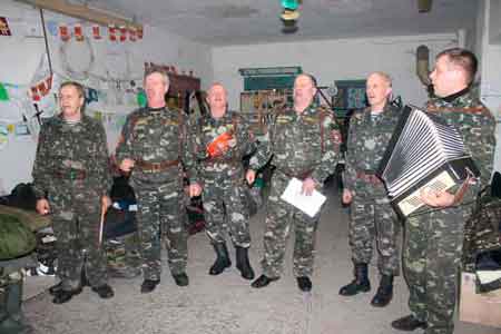 Бойовий дух воїнам АТО піднімали козацькою піснею
