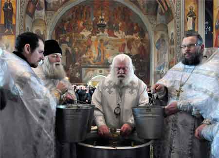 У кафедральному соборі Владика Софроній звершив чин Великого освячення води