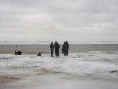 В Чигиринском районе на Днепре спасены 25 рыбаков, в Черкассах – двое, один погиб