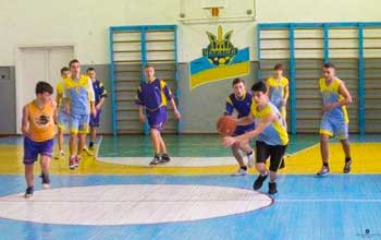 У Монастирищі відбулися районні змагання з баскетболу