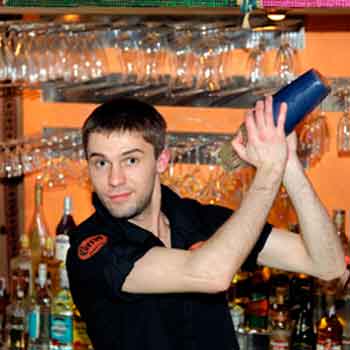 На свято барменів в Черкасах поговорять про загрозу їхньому здоров’ю