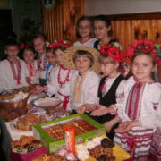 У смілянській школі провели Святковий ярмарок до Дня закоханих на підтримку воїнів АТО