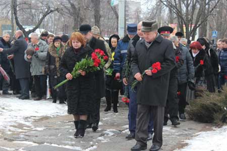 Черкаські рятувальники вшанували воїнів-інтернаціоналістів