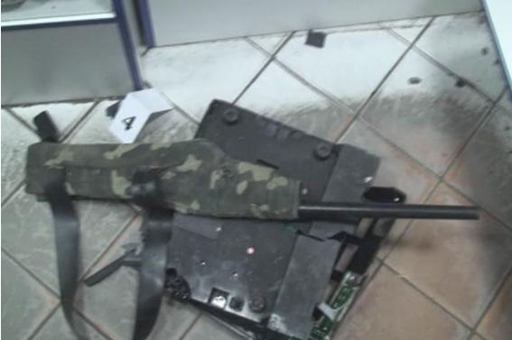 Збройний напад на магазин у Чорнобаї (фото, відео)