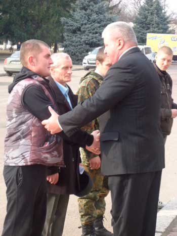 Чотирьох драбівчан відправлено на навчання до військових навчальних частин Збройних сил України