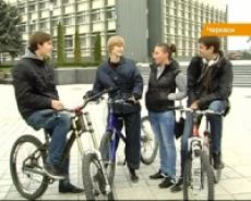 На фоні здорожчання пального в Черкасах збираються вирішувати проблеми велосипедистів