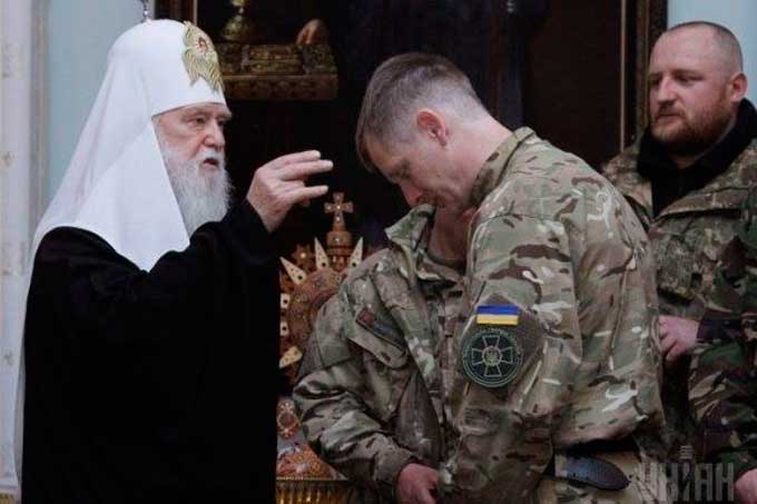 Святійший Патріарх Філарет відзначив церковними медалями бійців, серед яких і сміляни