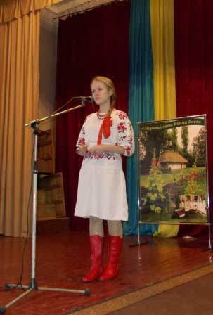 11-класниця із села Косенівка перемогла на конкурсі читців поезії Кобзаря