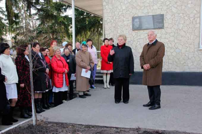 Поетесі Шевченкового краю в Каневі відкрили меморіальну дошку