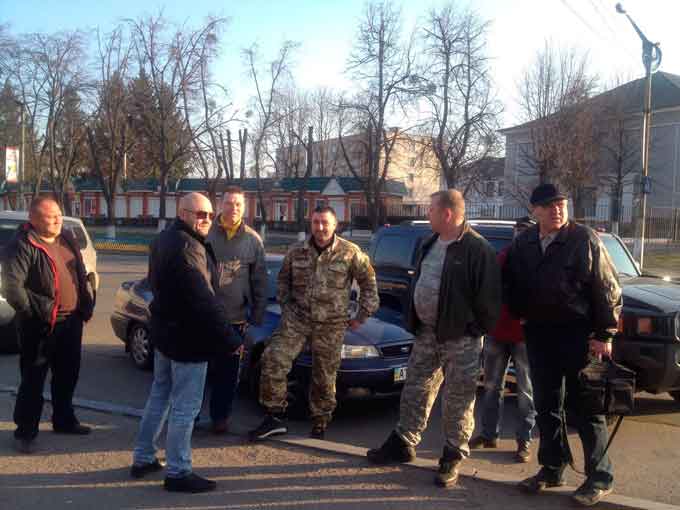 у місто Щастя вирушив черговий боєць Комітету сприяння обороні України Олександр Пацьора