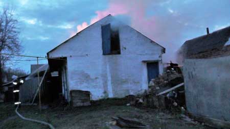 У Шполі вогонь знищив 500 кг сіна (відео)