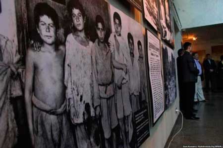 виставка фотографій свідків масових убивств вірмен