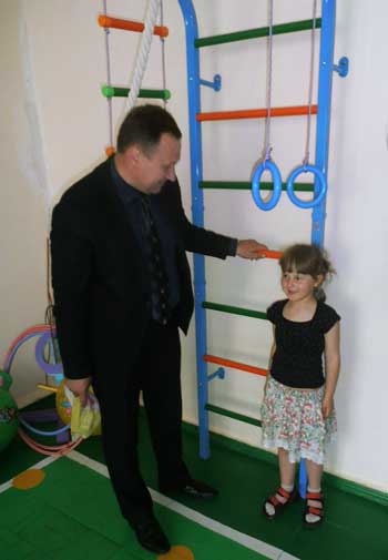 Вихованці дитячого садка села Богодухівка отримали новий «Дитячий спортивний комплекс»