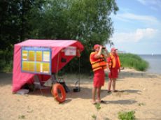 На черкаському пляжі врятували чоловіка, який тонув