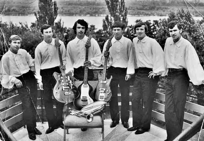 Вокально-інструментальний ансамбль «Молодість», Канівський районний будинок культури, 1970-ті роки