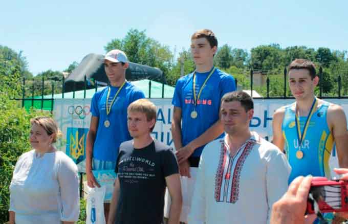 в м. Черкаси проходили Всеукраїнські змагання з триатлону (акватлону) серед юнаків та дівчат 2005 року народження