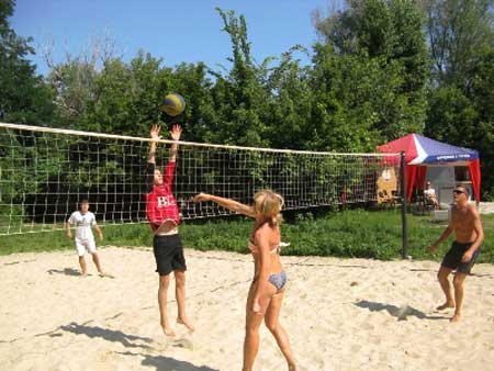 У Чигирині проведено змагання з пляжного волейболу
