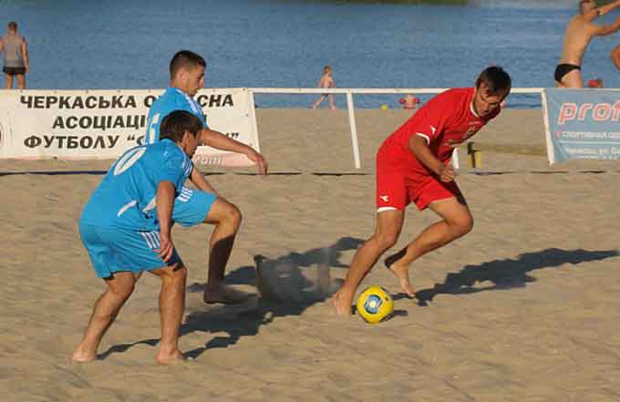 Незабаром у Черкасах стартує сезон пляжного футболу