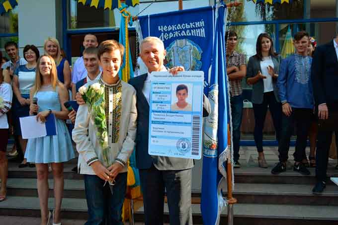 Нащадок відомого на всю Україну роду Теліженків - Богдан-Матвій - став одним із 1200 студентів Черкаського державного бізнес-коледжу.
