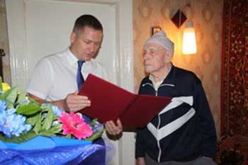 10 сентября 2015 свой 100-летний юбилей празднует житель Черкасской Павлов Александр Павлович