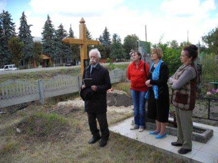 На Звенигородщине освятили надгробный крест на могиле Ефима Крымского