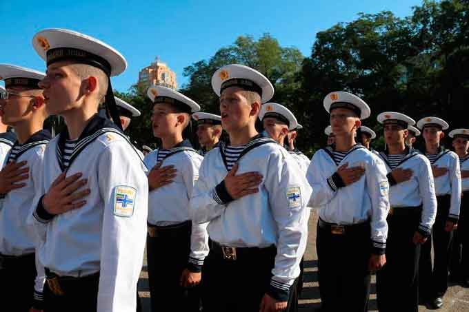 Будущие офицеры, которые не предали народ Украины, ищут спонсоров