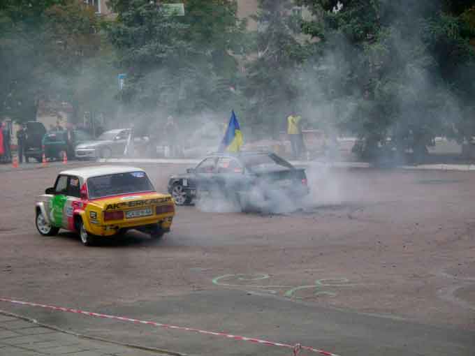 В Кам’янці проведено етап відкритого чемпіонату області з автомобільного слалому