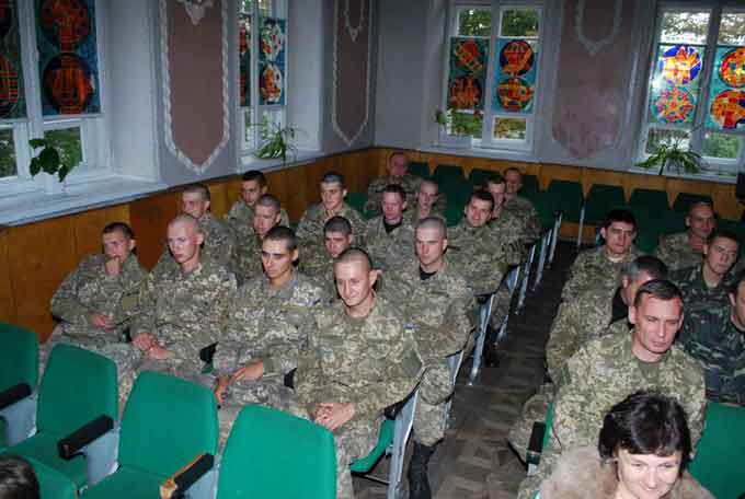 Військовослужбовці відсвяткували перші іменини свого полку у Золотоноші
