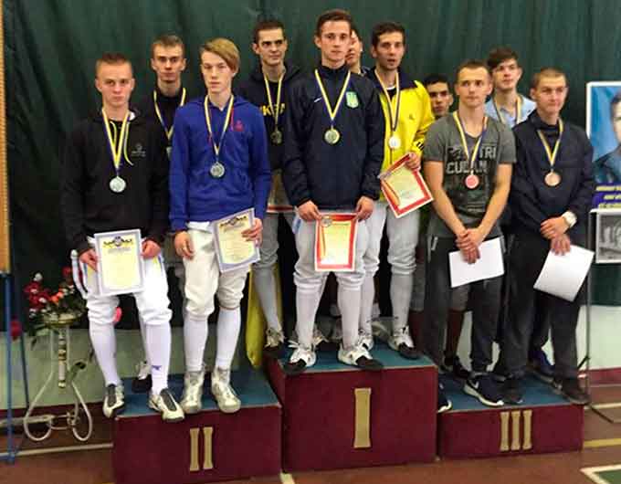 Черкаські фехтувальники стали чемпіонами України