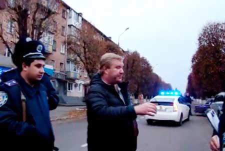 Колишній голова райдержадміністрації Сергій Зайцев втрапив в центрі Сміли в ДТП (відео). Обережно, ненормативна лексика!