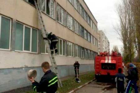 Вчора мало не згоріла одна з черкаських шкіл (відео)