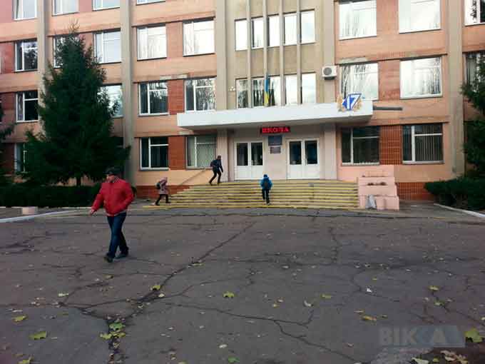 Скільки вимушені сплачувати батьки черкаських учнів школам