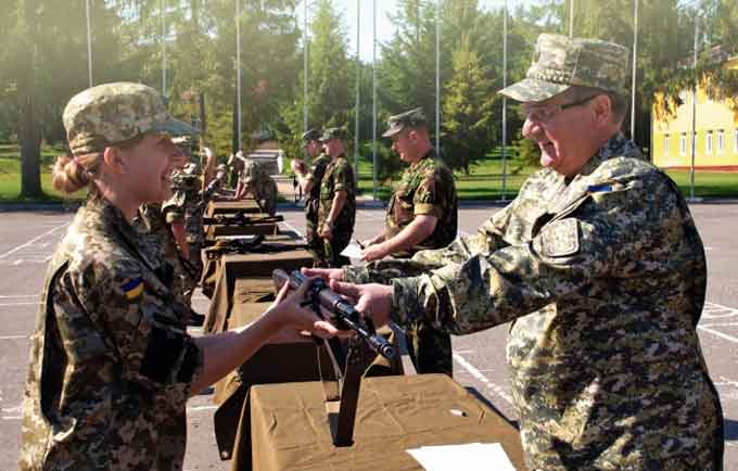 Уманський об’єднаний військовий комісаріат починає відбір юнаків та дівчат для вступу в 2016 році у Вищі військові заклади