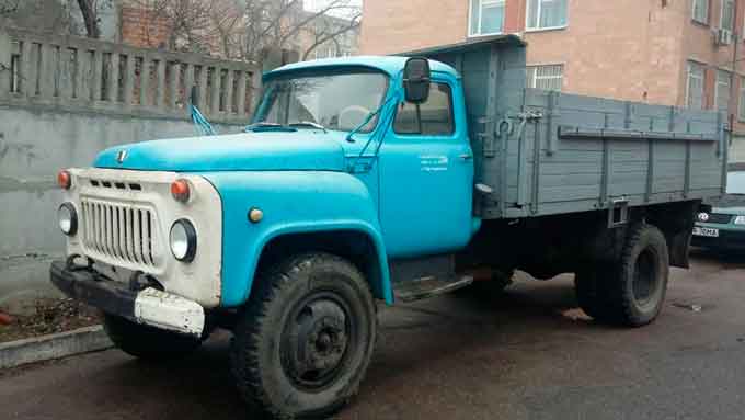 Черкаські автомайданівці доставили на звільнений Схід України авто для лікарні