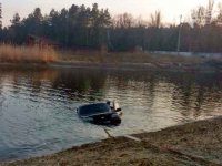 У Дахнівці черкащанин втопив свій автомобіль (фото)