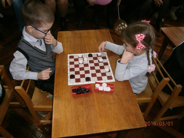 У Каневі відбувся «Шашковий турнір» серед старших дошкільників