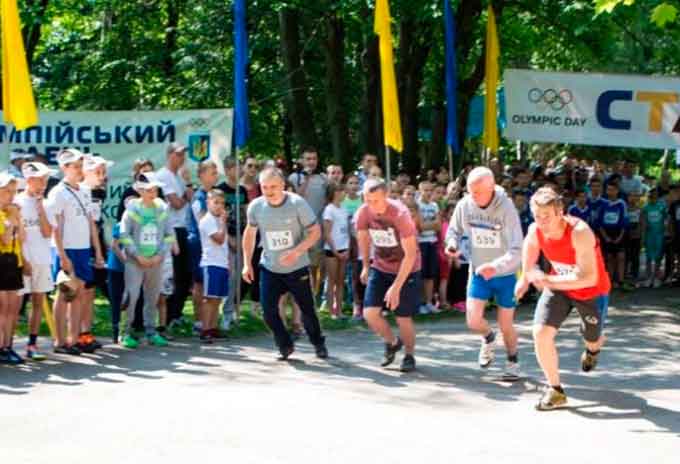 До Олімпійського дня бігу долучилося 800 черкаських спортсменів