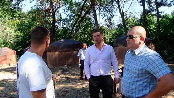 Сьогодні, 08.08.16 р., реагуючи на численні скарги місцевих мешканців та громадських організацій села Мошни Агенція підтримки підприємництва та інвестицій ініціювала проведення громадської експертизи приватного санаторію «Нива».