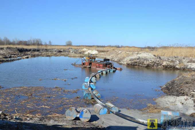 Кооперативу над Дніпром нарешті заборонили будувати дачі для “пенсіонерів-олігархів”