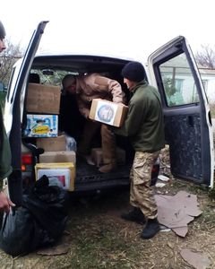 Напередодні канікул черкаські школярі зібрали допомогу для наших військових у зоні АТО
