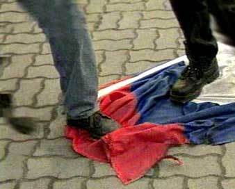 У Севастополі чоловік намагався спалити російський прапор – ЗМІ