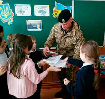 До смілянських учбових закладів завітали воїни АТО