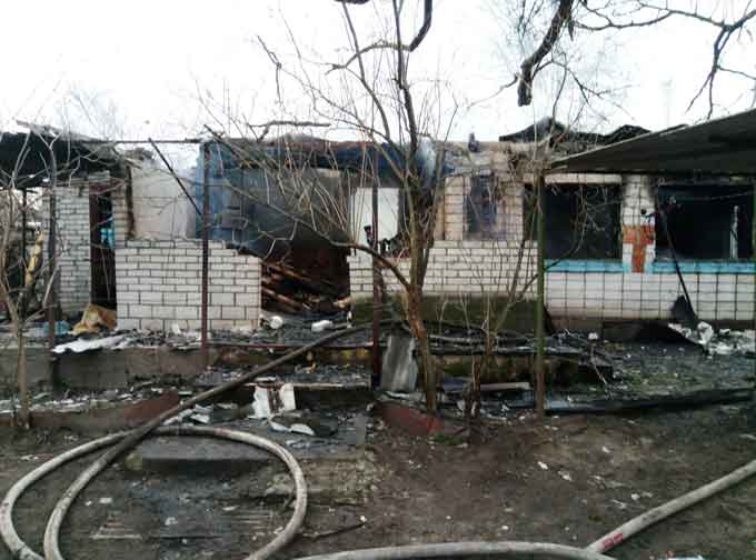 23 березня близько 03:00 у селі Малий Ржавець виникла пожежа житлового будинку на вулиці Хутірській.