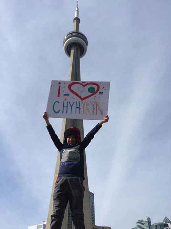 Учасниця конкурсу Оксана Ридка виставила фото зізнання у любові Чигирину у Канаді.