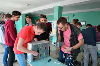 Смілянський коледж визначив найшвидшого збирача стаціонарного комп’ютера