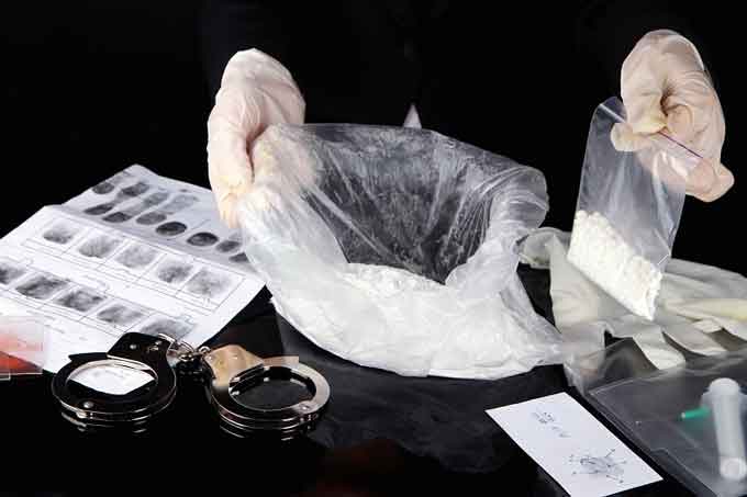 На Уманщині правоохоронцями припинено незаконну діяльність організованої злочинної групи наркоторговців
